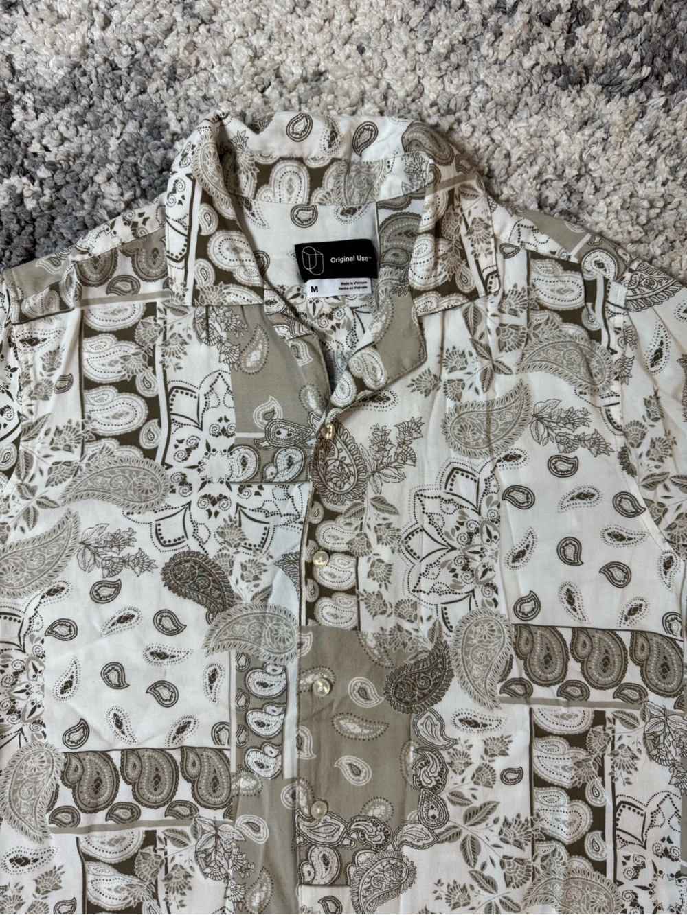Original Use, Men’s Beige & Cream Paisley Patchwork Short-Sleeve Button Shirt - Picture 4 of 6